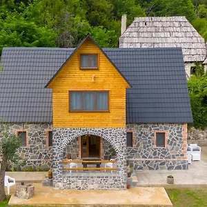 Guest house Prelatheth, Theth